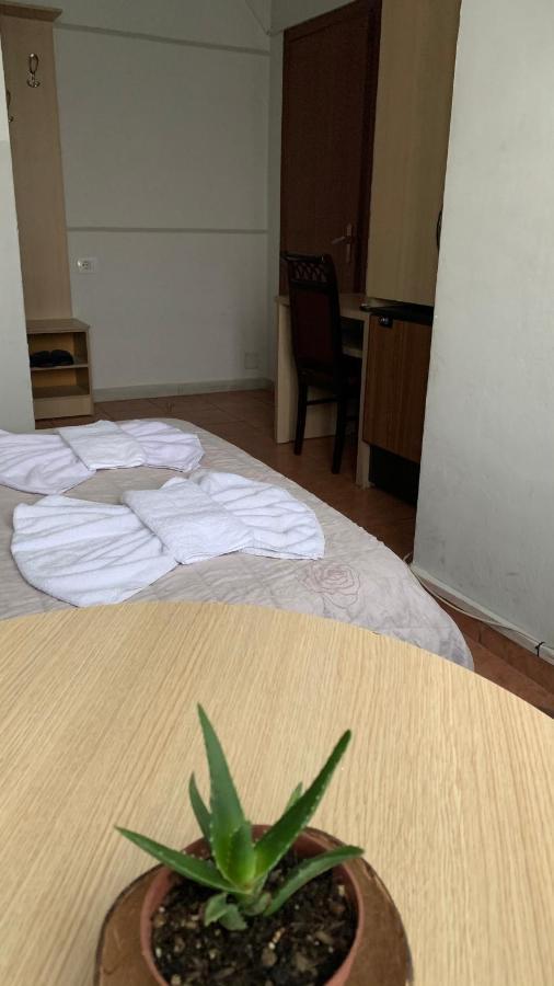 Guest House De Rada Tirana Exterior photo