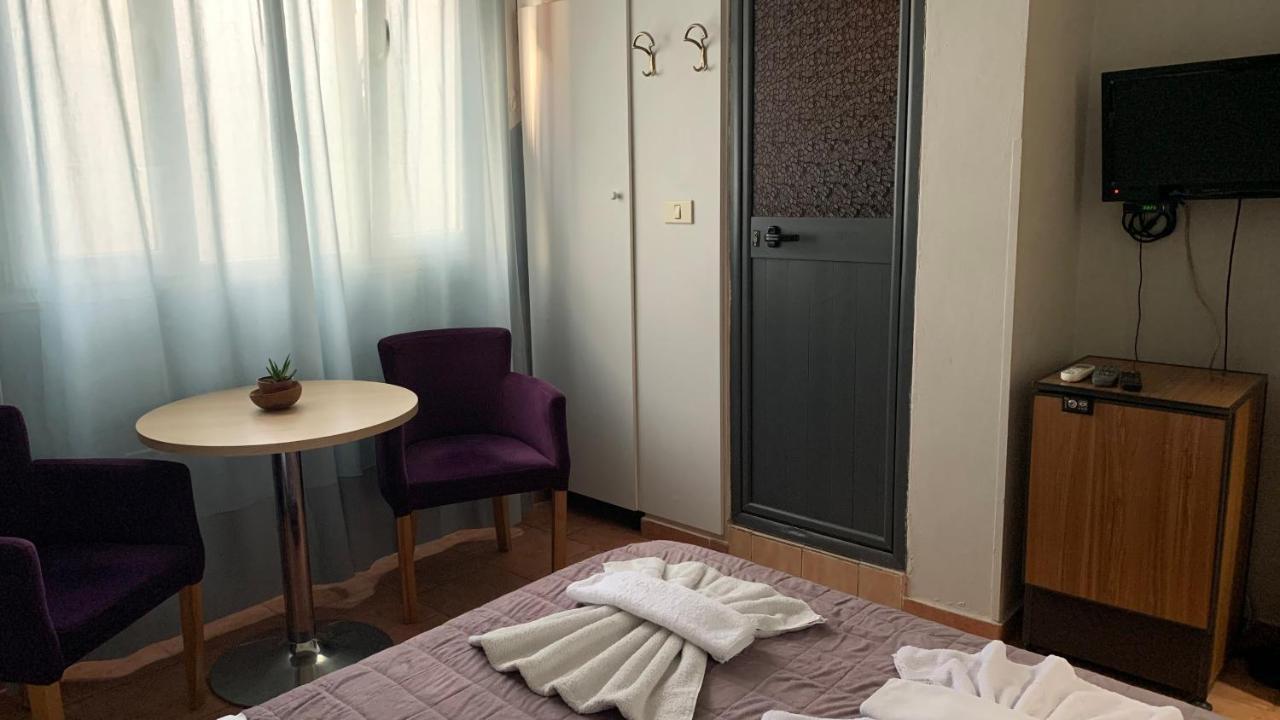 Guest House De Rada Tirana Exterior photo